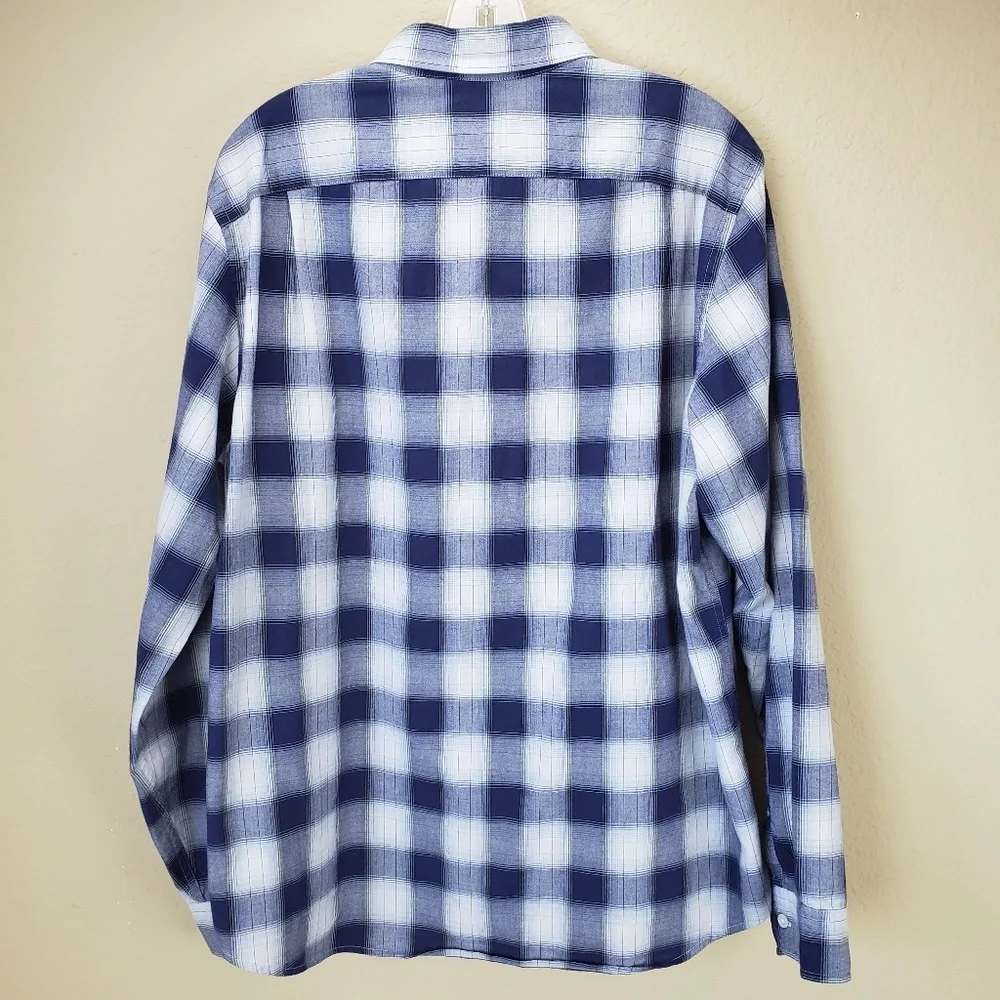 J Crew Navy Gray Plaid Button down L‎